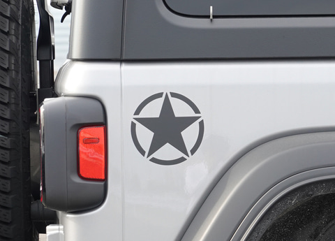 ジープ ラングラー アンリミテッドの限定車 フリーダム エディション ミリタリーテイストを高める専用アクセサリー装備 Car Watch