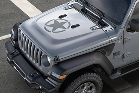 ジープ ラングラー アンリミテッドの限定車 フリーダム エディション ミリタリーテイストを高める専用アクセサリー装備 Car Watch