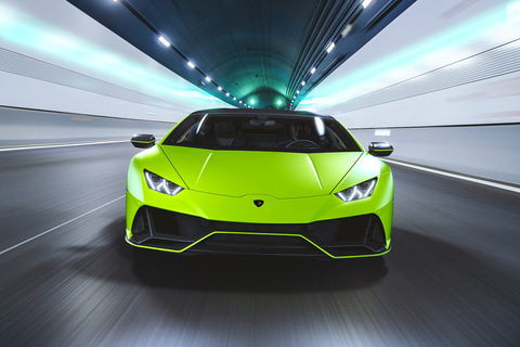 ランボルギーニ 鮮烈なバイカラーを採用する新コレクション ウラカン Evo Fluo Capsule Car Watch
