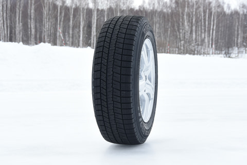 Pr ダンロップの最新スタッドレスタイヤ ウインター マックス 03 の実力を 北海道の雪上でチェック Car Watch