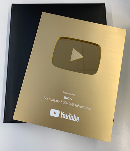 YouTube 表彰状 100万人登録 盾