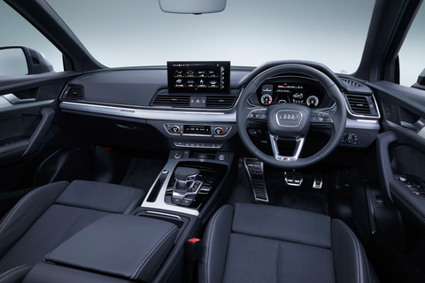 アウディ 新型 Q5 Sq5 エクステリアデザインとパワートレーンを刷新 Car Watch