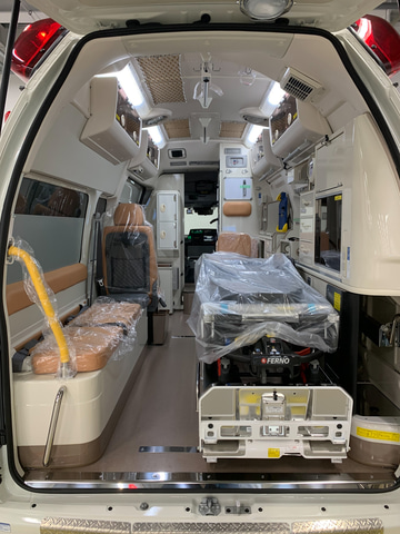 超特価sale開催 救急車 ハイメディック Saishin Kaigai 自動車アクセサリー