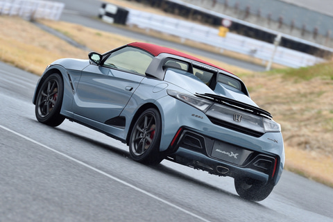 試乗インプレ ホンダ 抜群の安定感を誇る S660 Modulo X Version Z はもはや軽自動車の枠を超えていた 最後の特別仕様車をサーキットで全開試乗 Car Watch