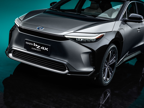 トヨタ、TOYOTA bZシリーズ第1弾「TOYOTA bZ4X」初公開 e-TNGA EV専用 