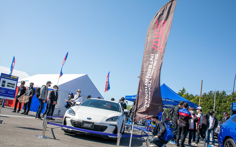 スバル 新型 Brz のstiパーツ装着車両をsuper Gt第2戦会場で展示中 Car Watch