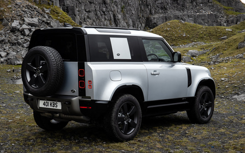 ランドローバー ディフェンダー 22年モデル受注開始 限定グレード Xs Edition を90 110ともに設定 Car Watch