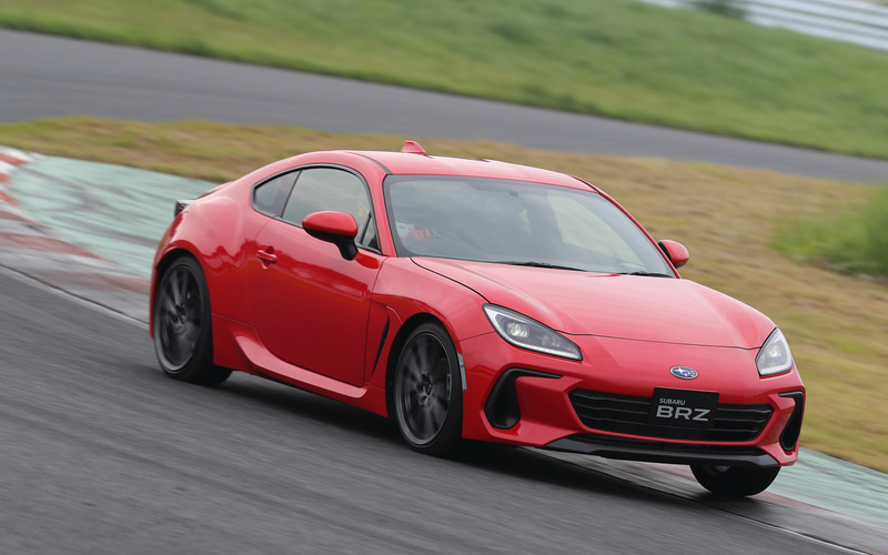 試乗インプレ 新型 Gr 86 Brz プロトタイプ の違いはどこだ 86を3台乗り継いだ橋本洋平のサーキット全開チェック Car Watch