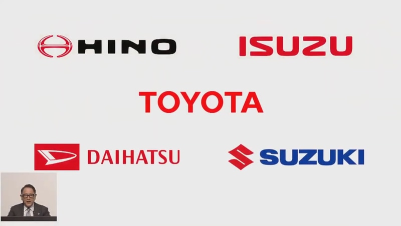 トヨタ スズキ ダイハツ Cjptの4社長共同会見 鈴木相談役に 軽のためにいいことしたね ありがとう と言わせたい と豊田社長 Car Watch