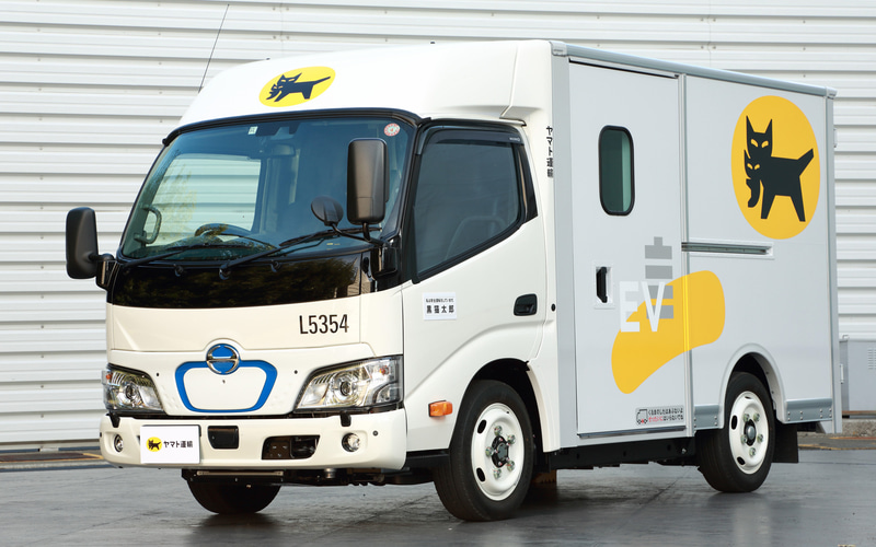 ヤマト運輸と日野 小型bevトラック 日野デュトロ Z Ev 実証実験開始 約400mmの床面地上高で超低床ウォークスルー実現 Car Watch