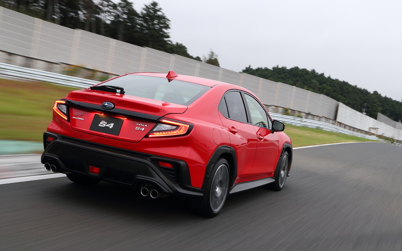 試乗インプレ スバルの新型 Wrx S4 プロトタイプにサーキットで試乗 新旧乗り比べで走りの差を体感 Car Watch