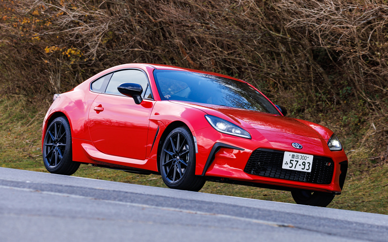 試乗インプレ トヨタ Gr86 スバル Brz を公道試乗して感じた圧倒的な違い Car Watch