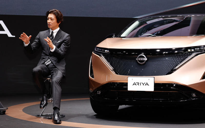 日産の4輪制御技術 E 4orce 体感で木村拓哉さん やりすぎ日産 新cm公開 Car Watch