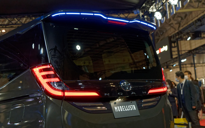 ヴォクシー モデリスタ イルミルーフスポイラー