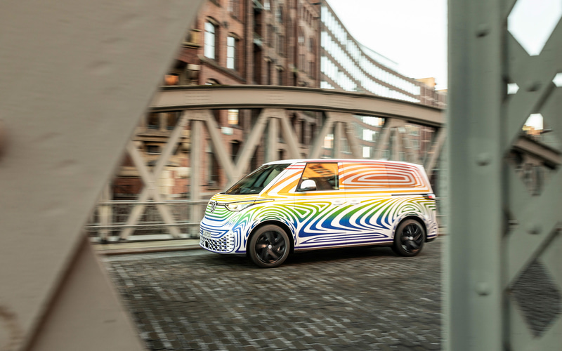 フォルクスワーゲン ワーゲンバス スタイルの新型bev Id Buzz を3月発表 5人乗りとバンの2種類 Car Watch