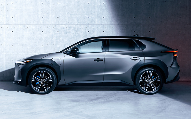 ブリヂストン トヨタのバッテリev Bz4x 新車装着タイヤにエンライトン技術採用の アレンザ 001 トランザ El450 納入 Car Watch