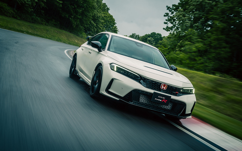 ホンダ 新型 シビック Type R 世界初公開 開発責任者 柿沼秀樹氏らによるプレゼンで明かされた進化点とは Car Watch