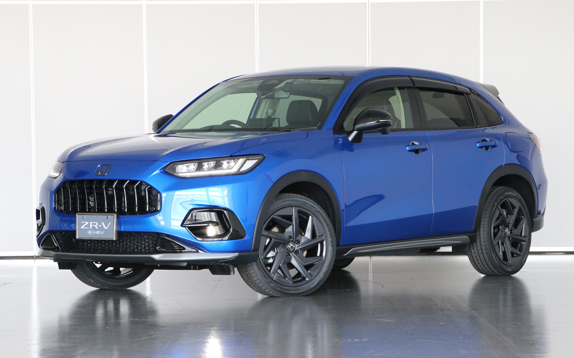 画像］ホンダアクセス、新型SUV「ZR-V」をワンランク上の「プレミアム 
