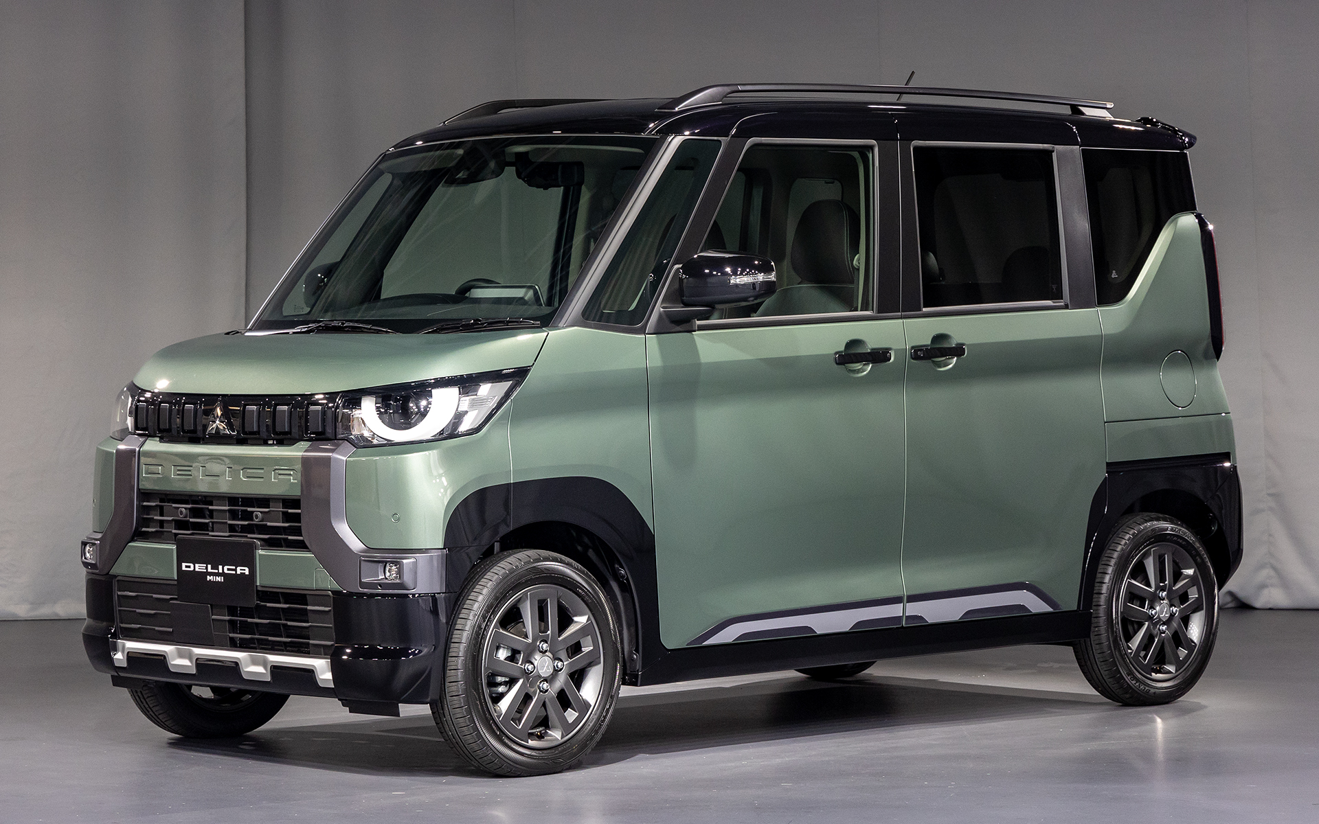 画像] 写真で見る 三菱自動車新型「デリカミニ」（オートサロン出展車両）-