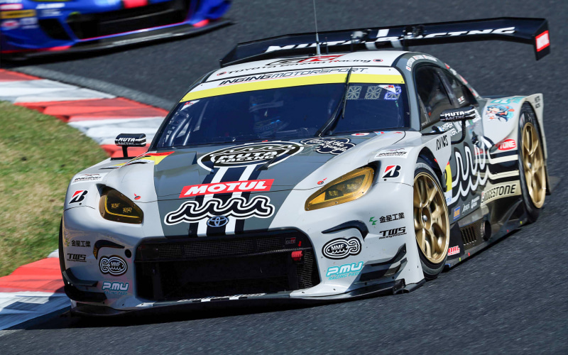 スパーク 特注grスープラ スーパーgt2024 スパーク 1/43 au TOM'S GR