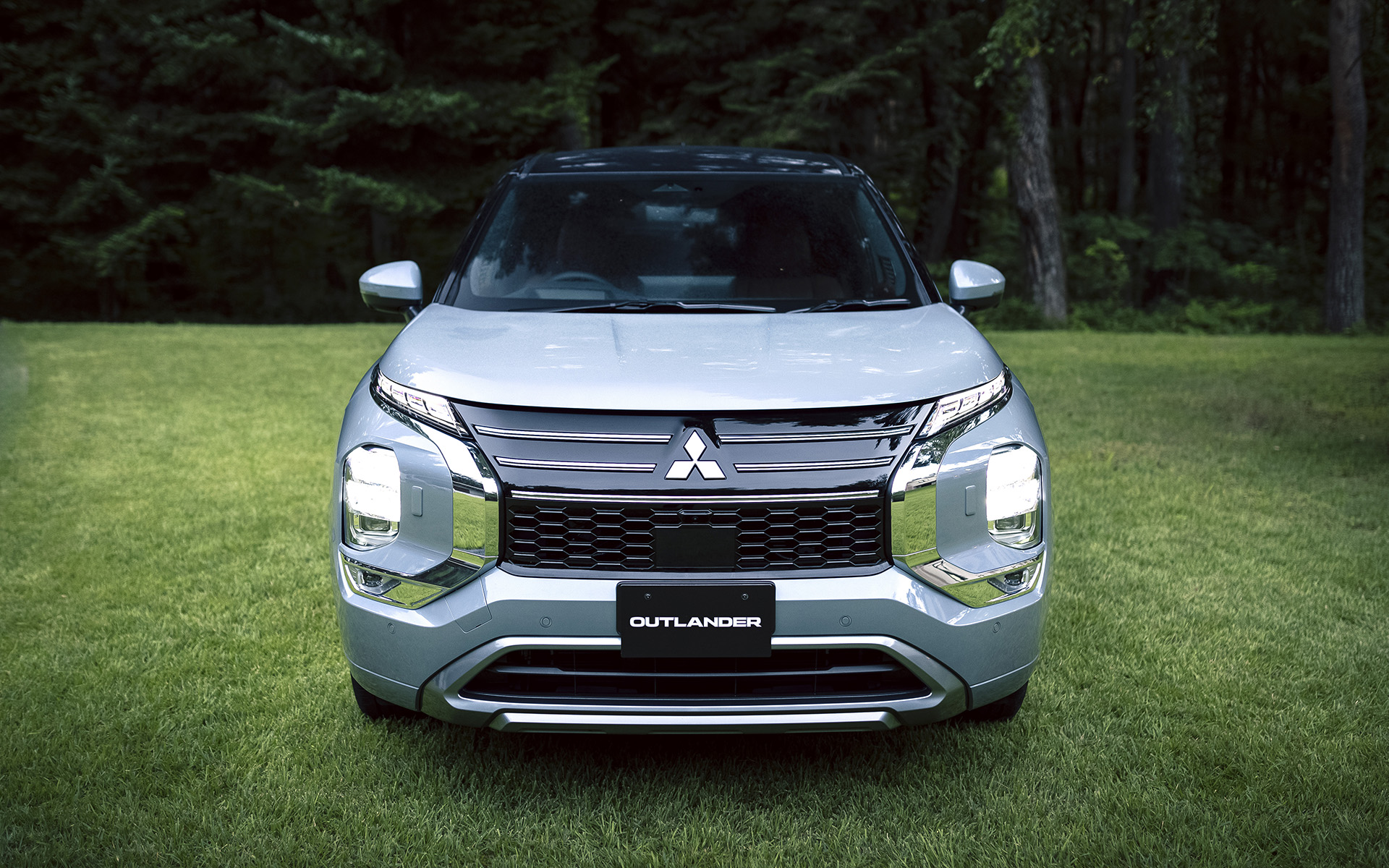 アウトランダーphev フロントグリル ダイヤモンドテクニック