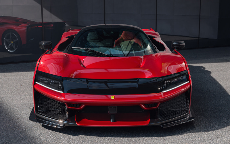 画像］フェラーリ「F80」、限定799台のスーパーカー世界初公開 / (1/13