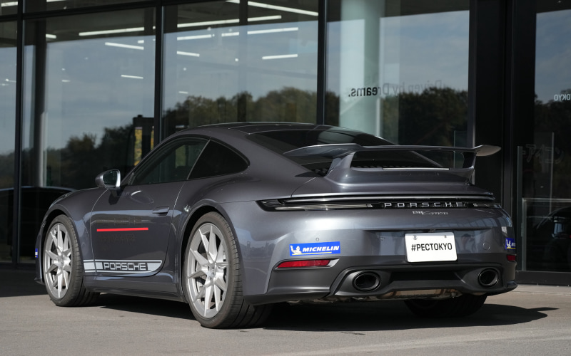 最新世代のポルシェ「911カレラ（Type992.2）」、そして「タイカン