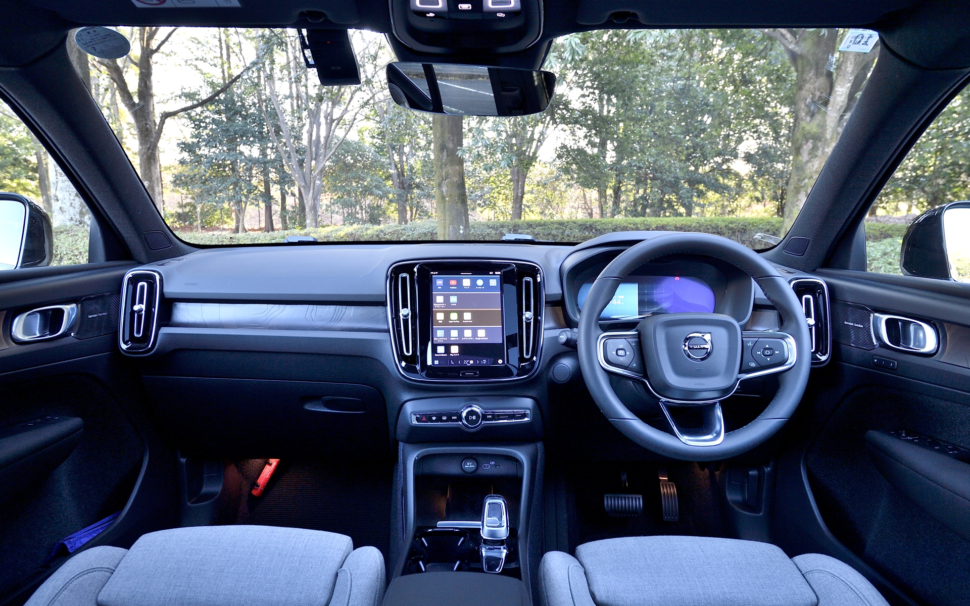 ボルボ「EX40」のツインモーター仕様でロングドライブ 上質感と