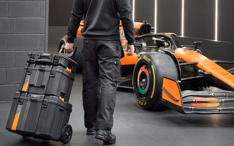 画像］デウォルト、マクラーレンF1チームとコラボしたツールボックス3