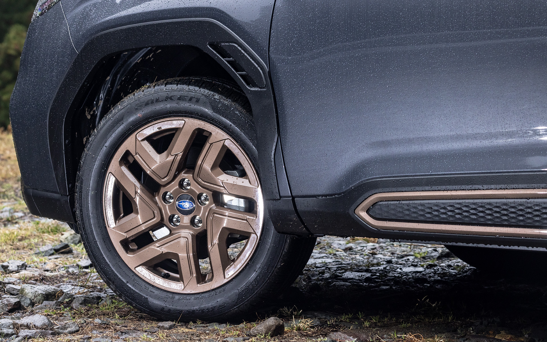 Leone68 フォレスタータイヤホイール スタッドレスタイヤセット | SUBARUタイヤ | 純正パーツ | SUBARU