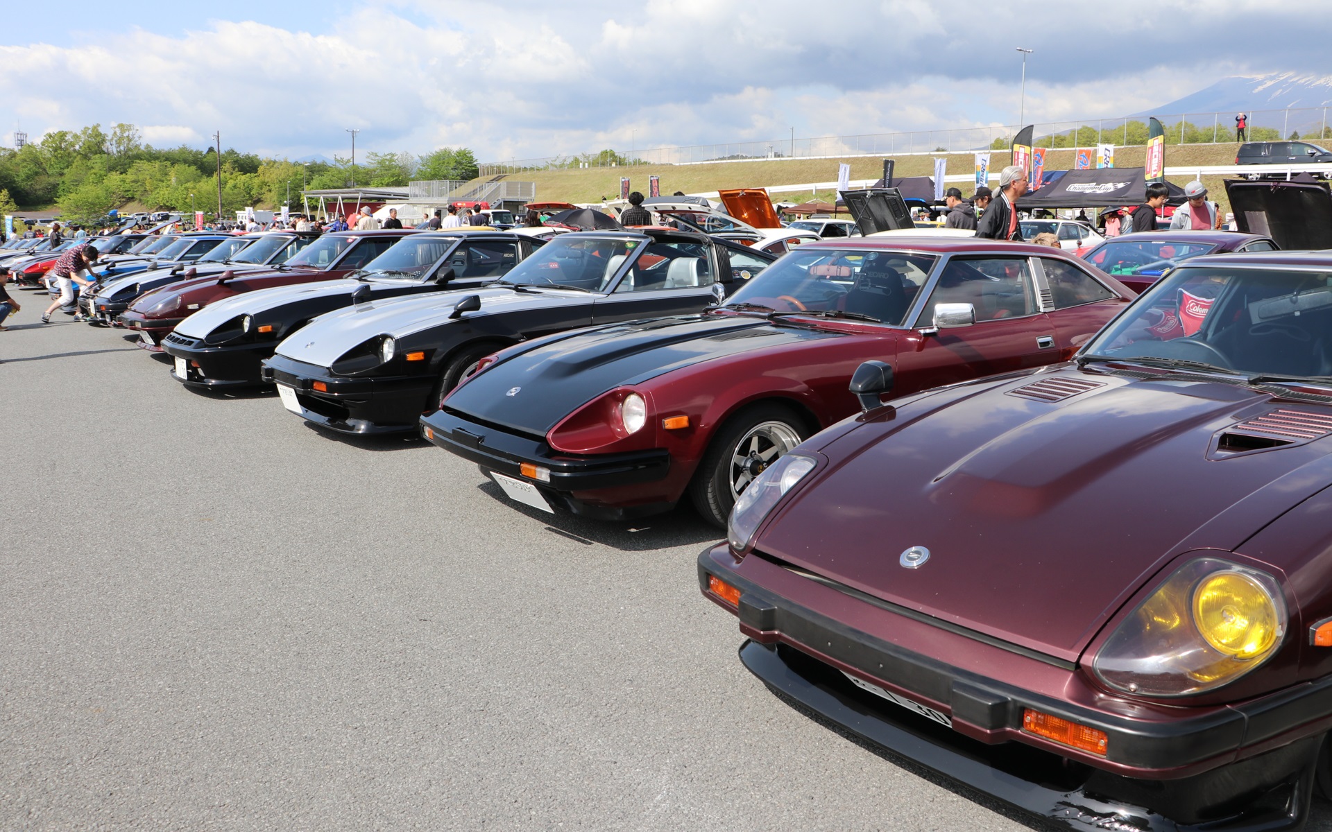 画像］歴代Zが1700台超! 2000人以上が親睦を深めた「DUNLOPオール