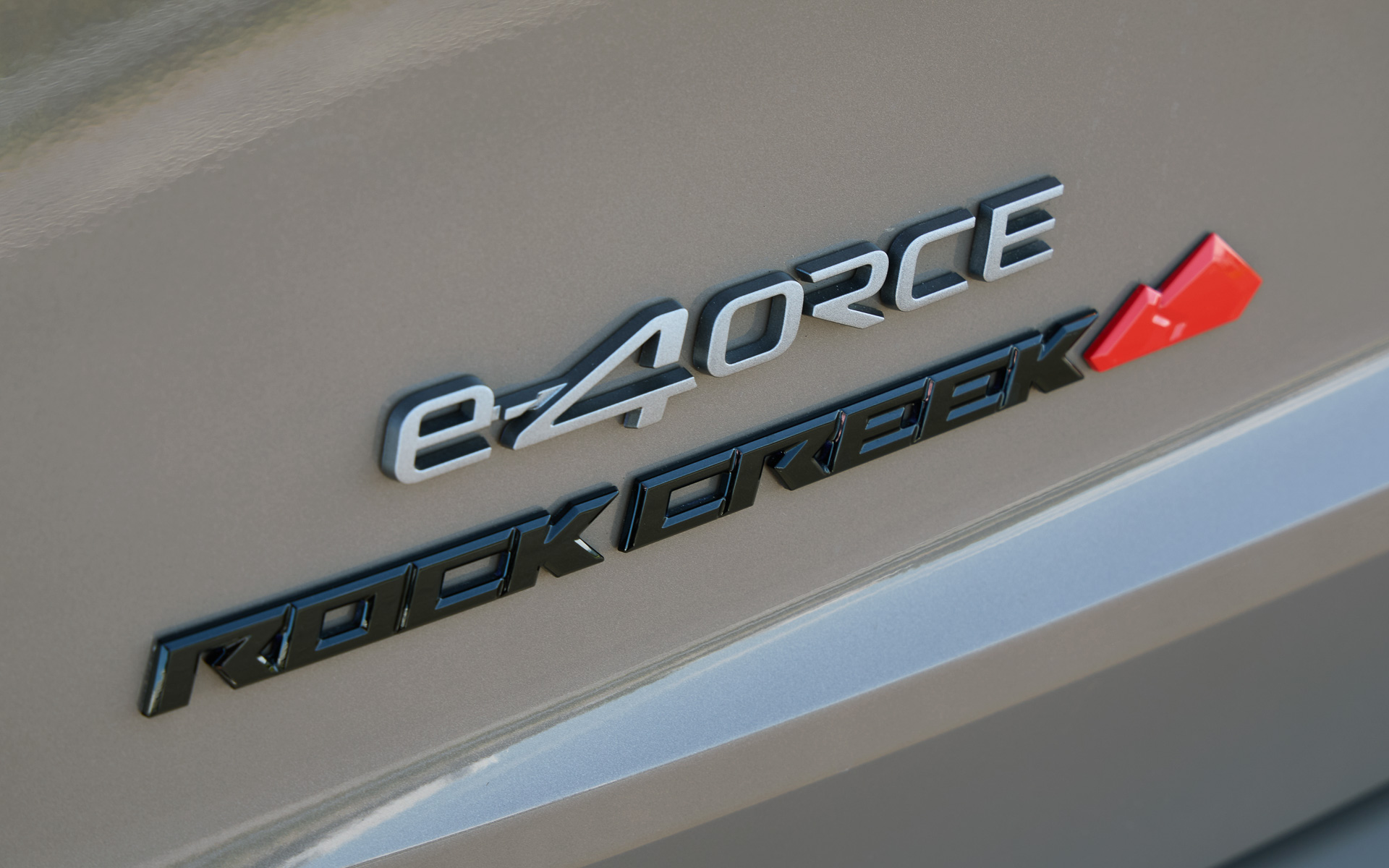 画像］日産、「エクストレイル」をマイナーチェンジ 新グレード 