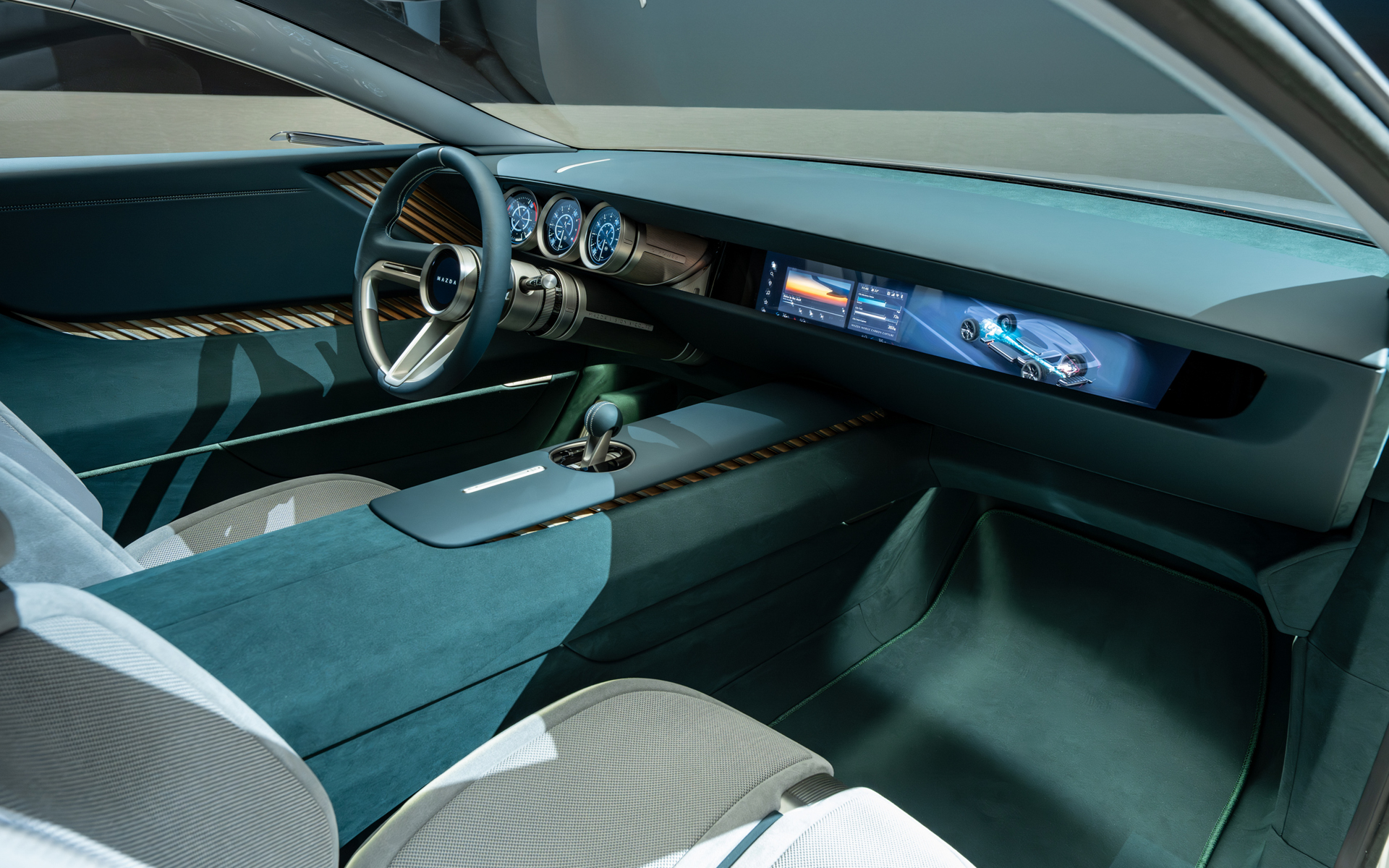 拡大画像］マツダ、最新ビジョンモデル「VISION X-COUPE」 魂動