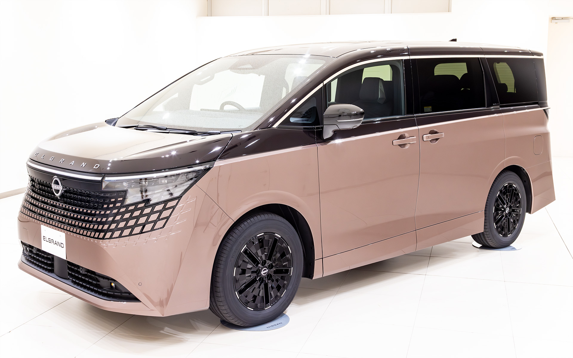 画像] 写真で見る 日産新型「エルグランド」（4代目）-