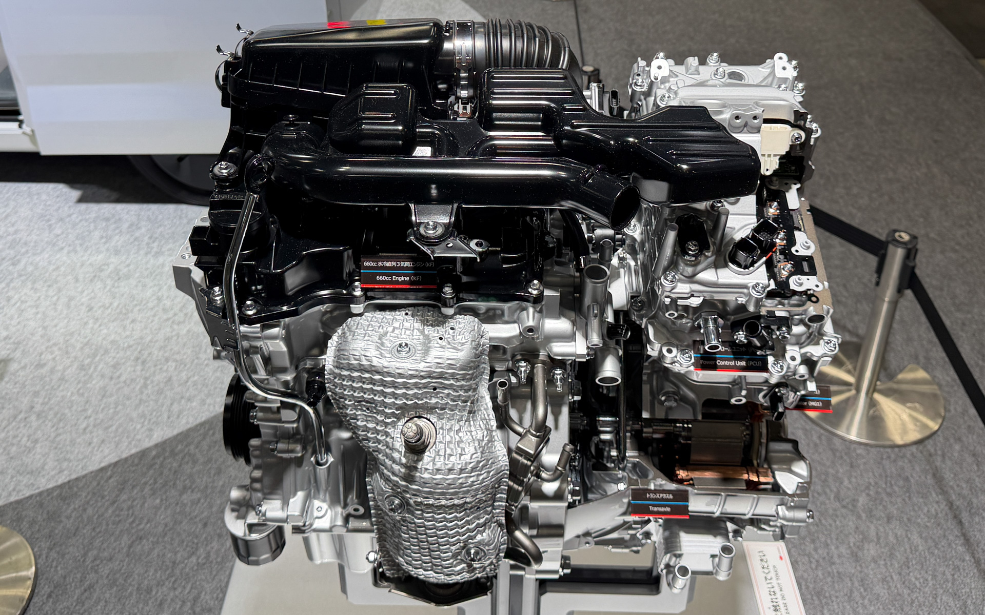 画像］「K-OPENランニングプロト」のスラントエンジンがよく確認できる