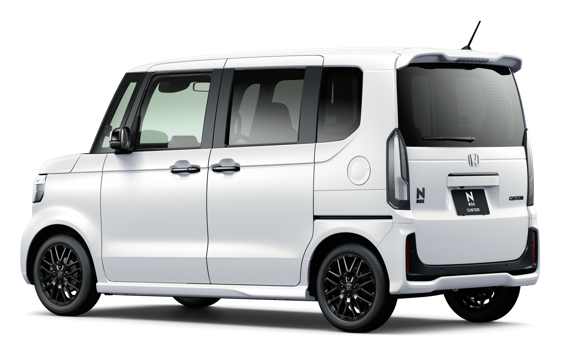 ホンダ★N-BOXカスタム★後期★車検【令和9年7月15日】スチールベルト音あり 画像］ホンダ、「N-BOXカスタム」に特別仕様車「ブラックスタイル」新