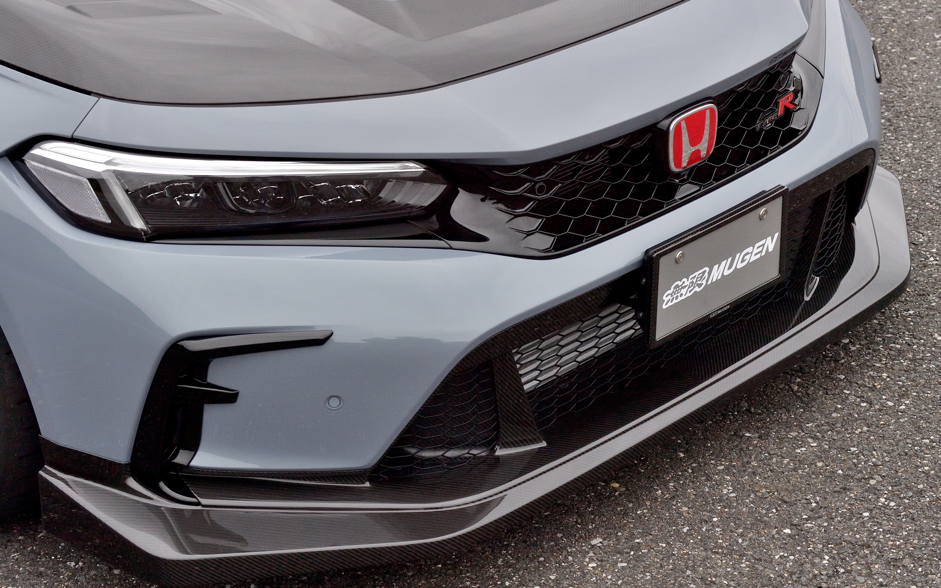 無限が仕上げた究極の「シビックTYPE R Gr.B」とライトチューン 