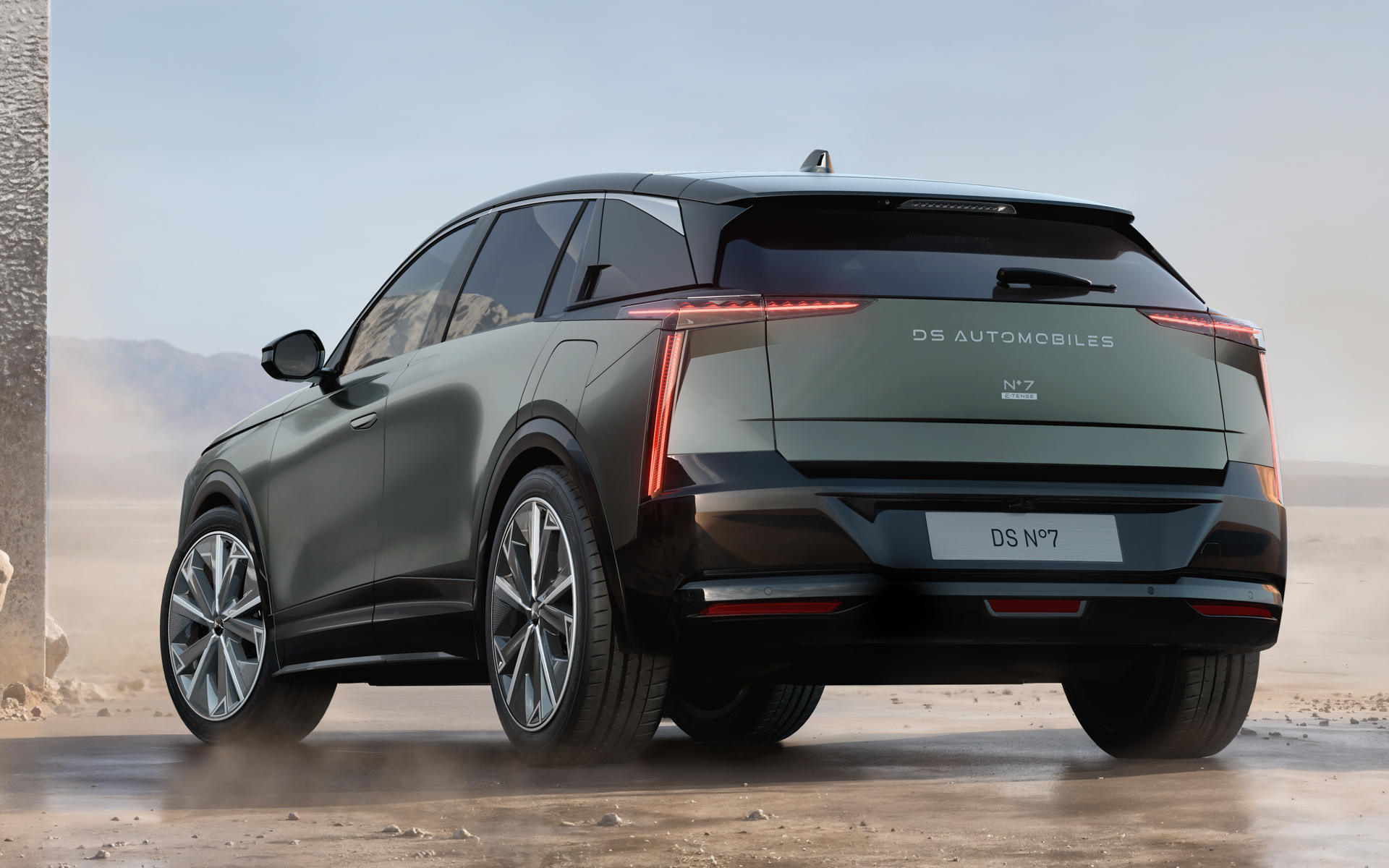 画像］DSオートモビル、新型SUV「N°7」にアルカンターラの専用色「ブル