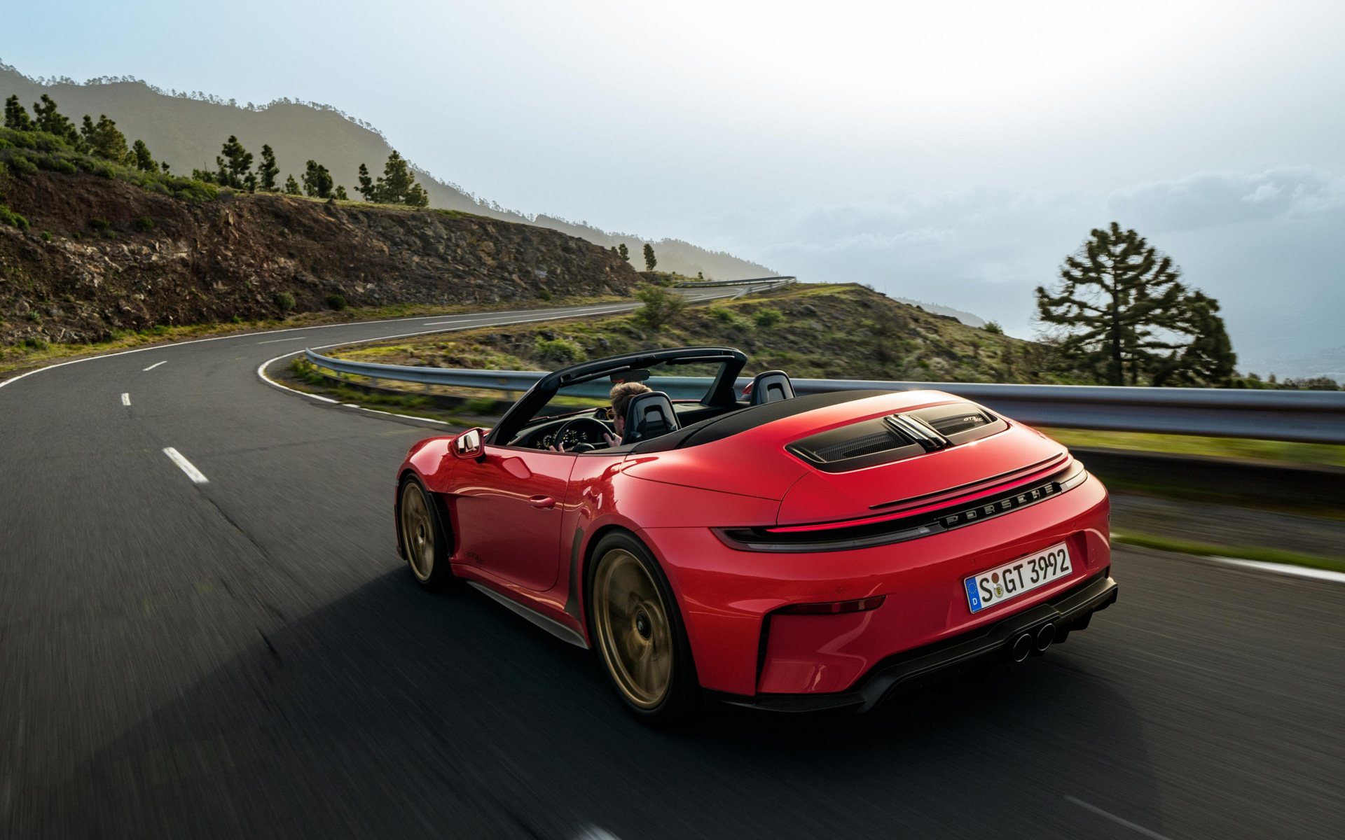画像］ポルシェ、6速MTの新型2シーターオープン「911 GT3 S/C」予約