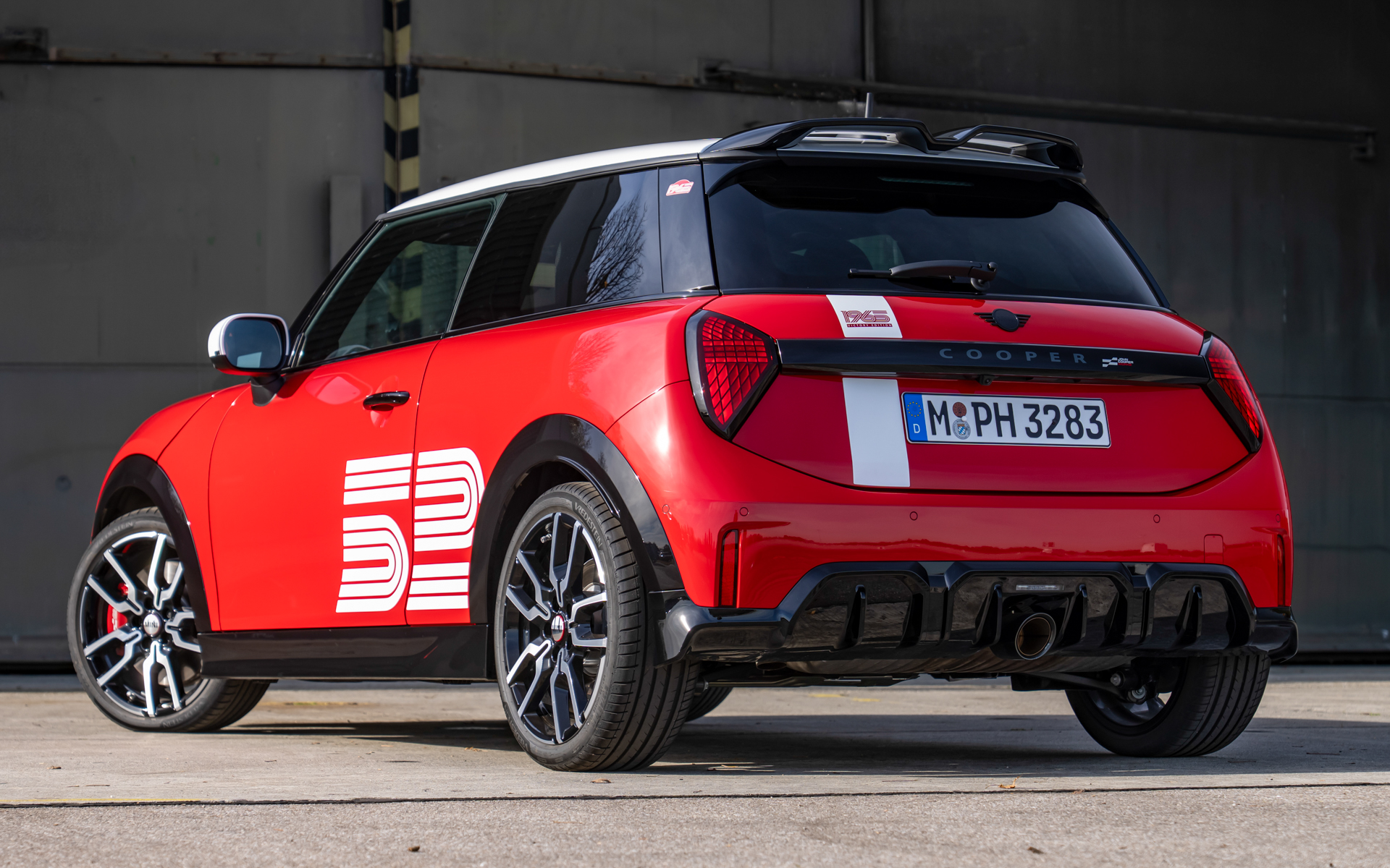 画像］MINI、1965年のモンテカルロラリー優勝を記念した特別モデル
