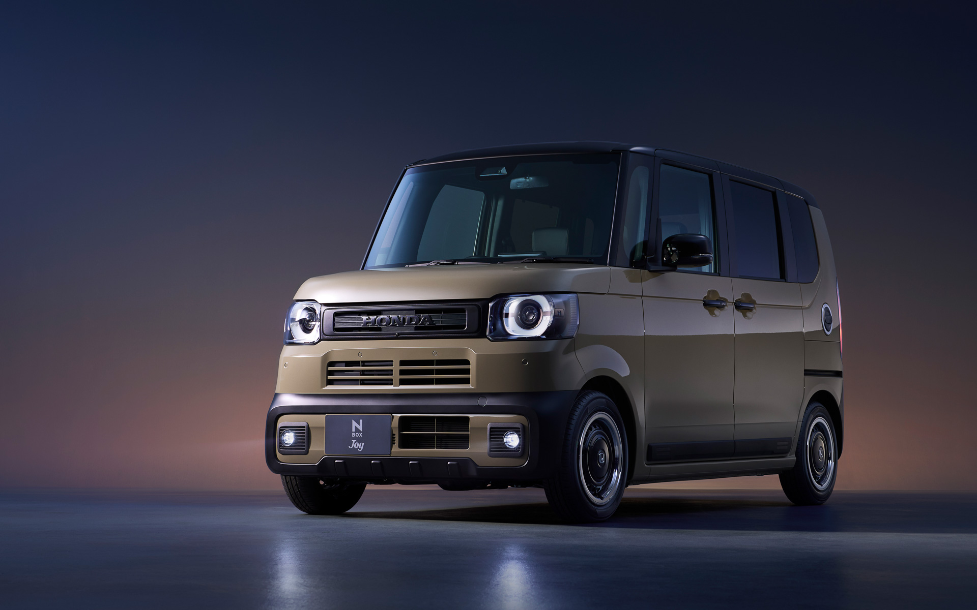 画像］ホンダ、「N-BOX」改良モデルを先行公開 カスタムのフロント