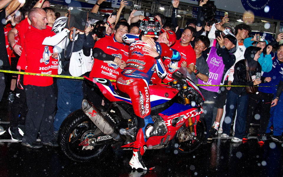 画像］鈴鹿8耐、優勝は30号車Honda HRCで5連覇達成 / 引退表明の中須賀