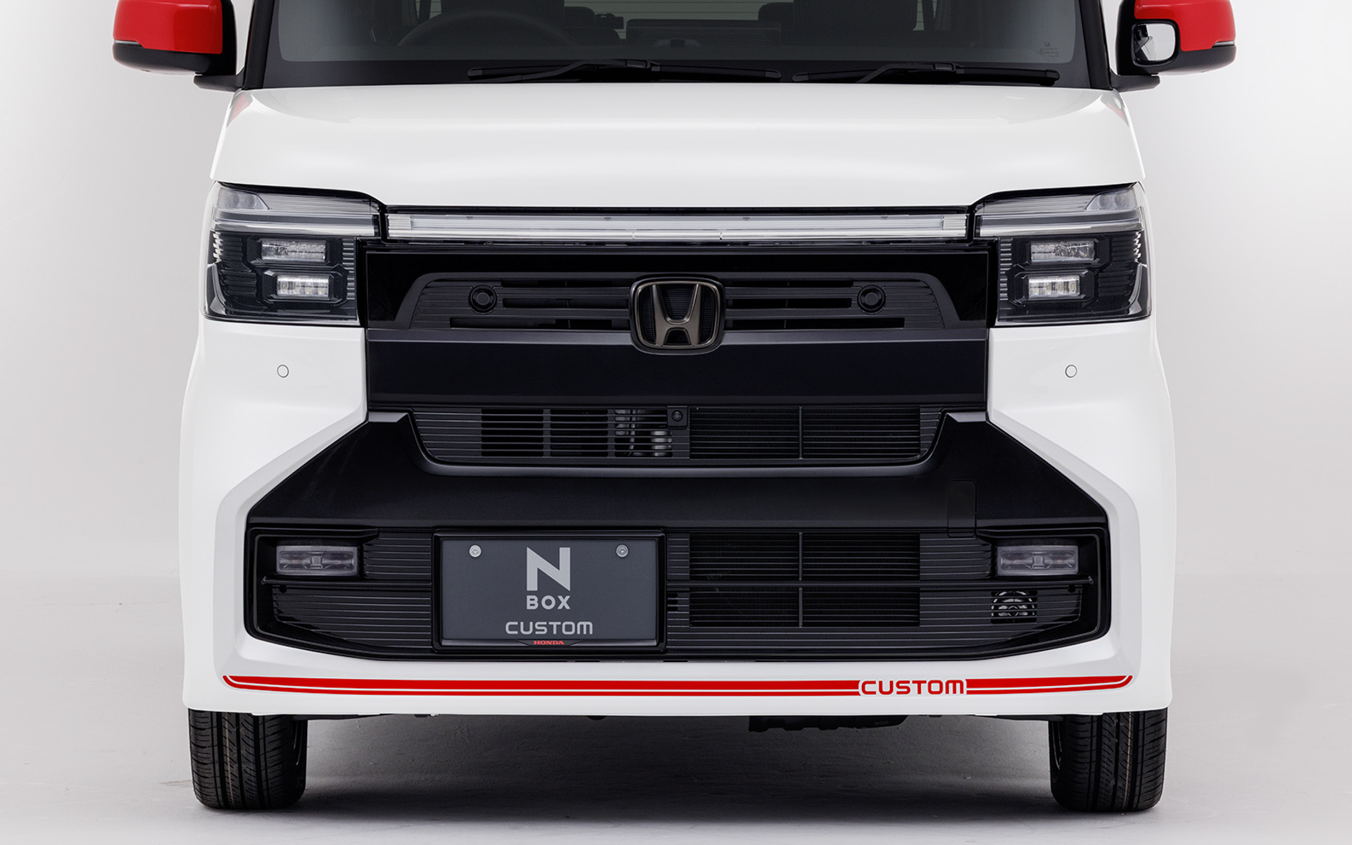 画像］ホンダアクセス、マイチェンした「N-BOXカスタム」の