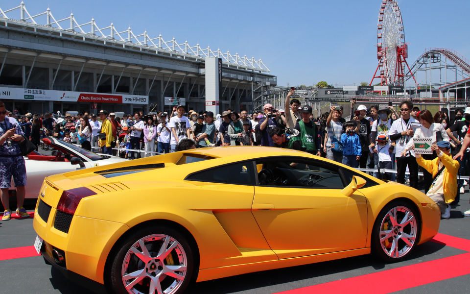 画像］鈴鹿サーキットにスーパーカー約50台が集結する「ドリーム