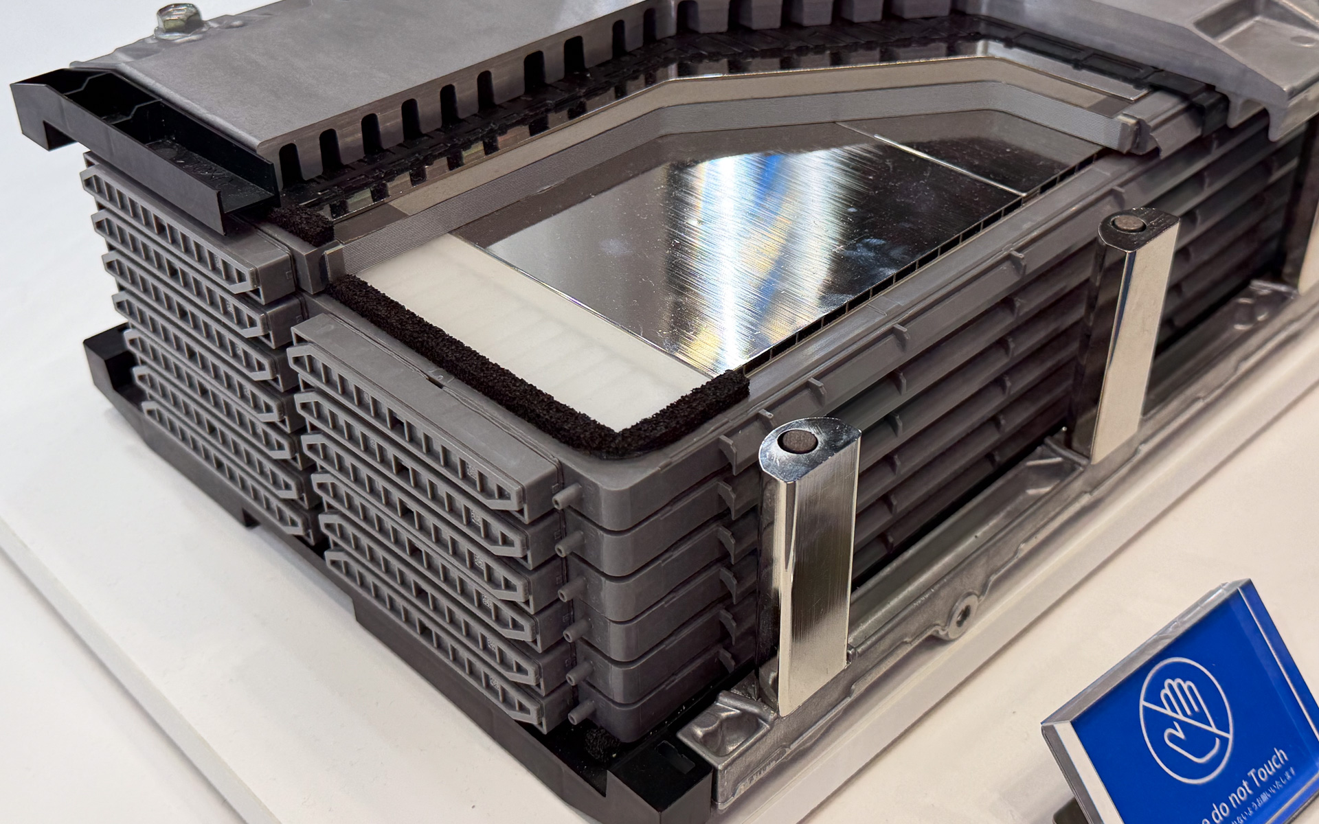 画像］第5世代THS採用で燃費低減と出力向上を両立したトヨタの新型