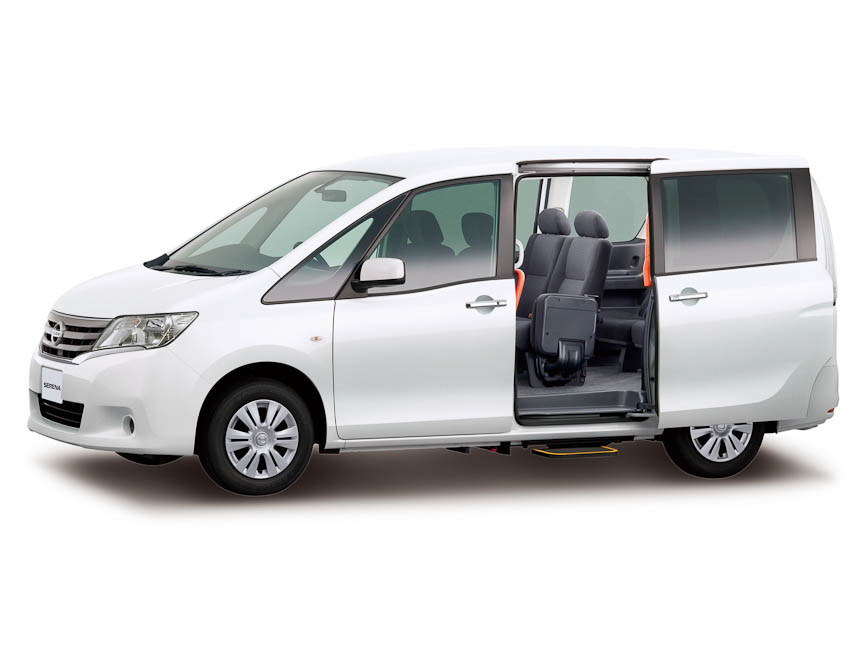 nissan serena 2013