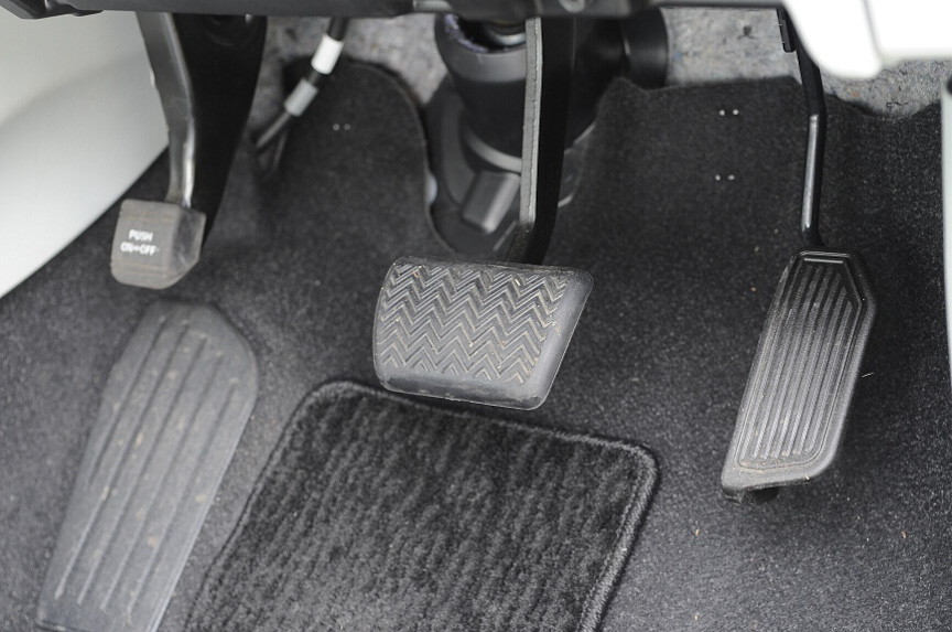 写真で見るトヨタ プリウスa Car Watch