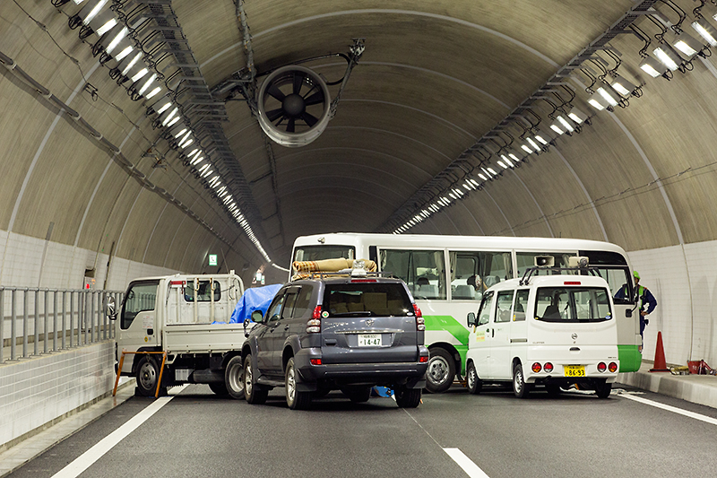 開通目前 圏央道延伸部 相模原八王子トンネル で多重衝突事故を想定した合同訓練 Car Watch