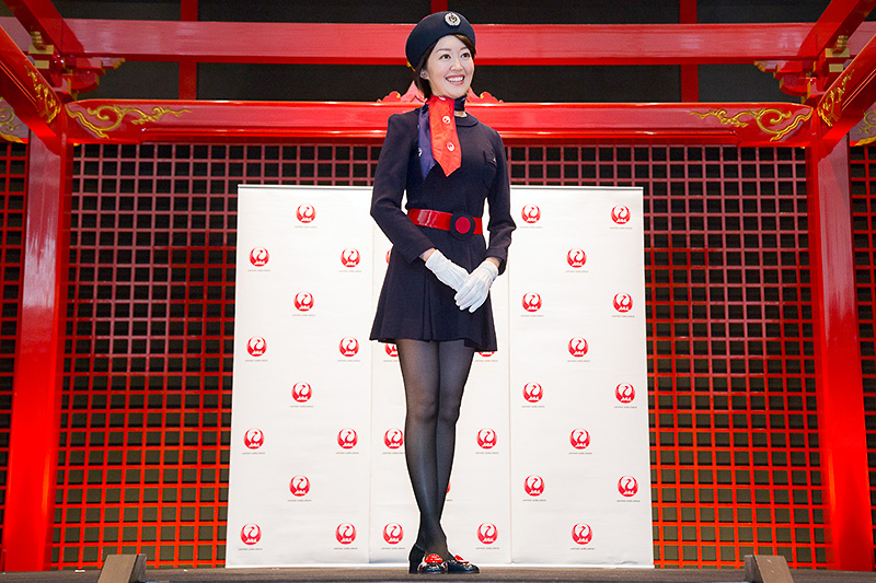 画像 Jal 羽田空港で歴代制服を披露するファッションショーを開催 日本エアシステムやjalエクスプレスを含め15種類の制服を披露 16 32 Car Watch