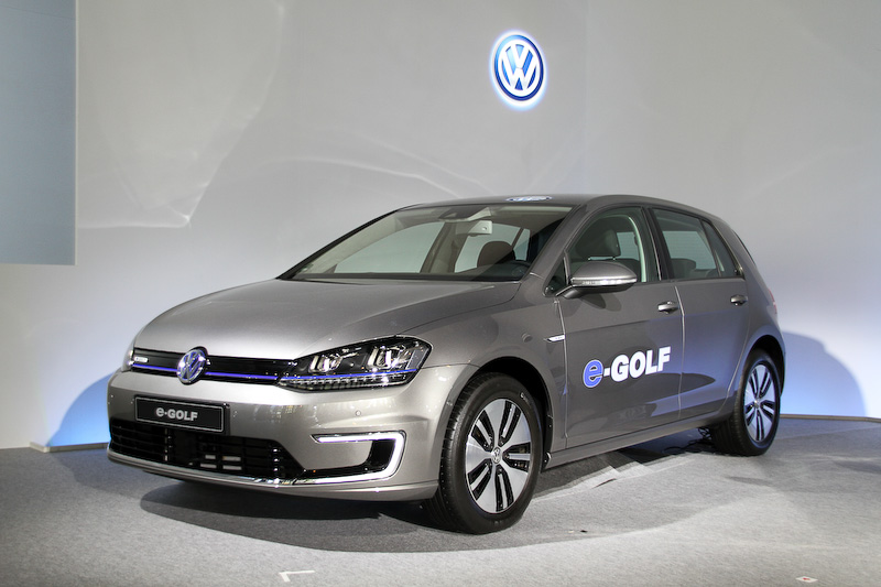 画像 フォルクスワーゲン 5ナンバーサイズev E Up 日本導入 366万9000円 ゴルフのev仕様 E Golf は15年年央に発売予定 17 57 Car Watch